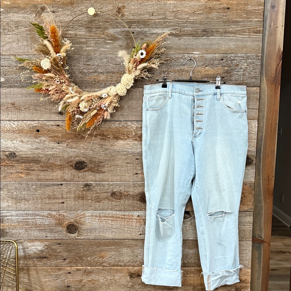 Lucky Brand Light Blue Boyfriend Jeans